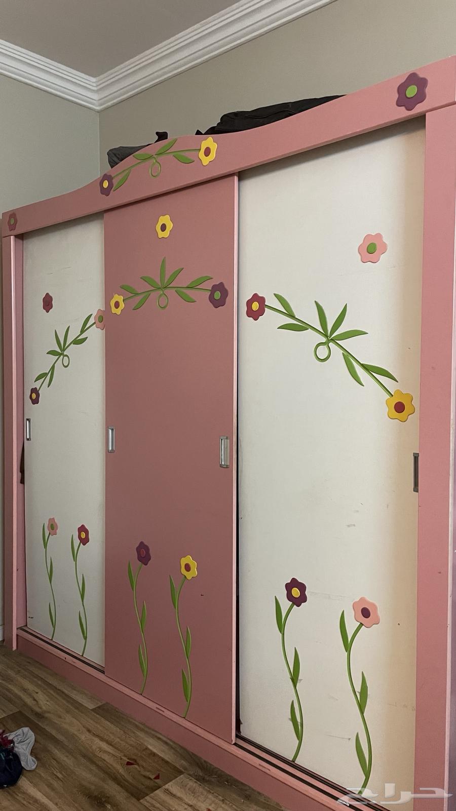 4 كومدينات بهذا الشكل   دولاب ملابس64495927180289110