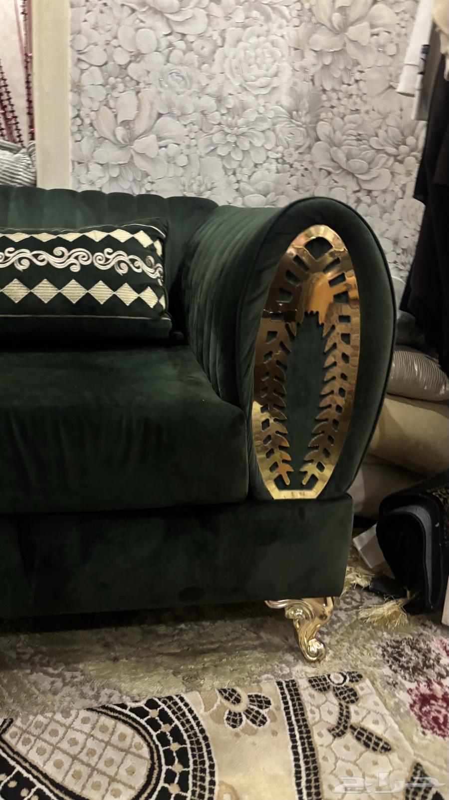 للبيع كنب مميز   لون أخضر وذهبي64501636334083113