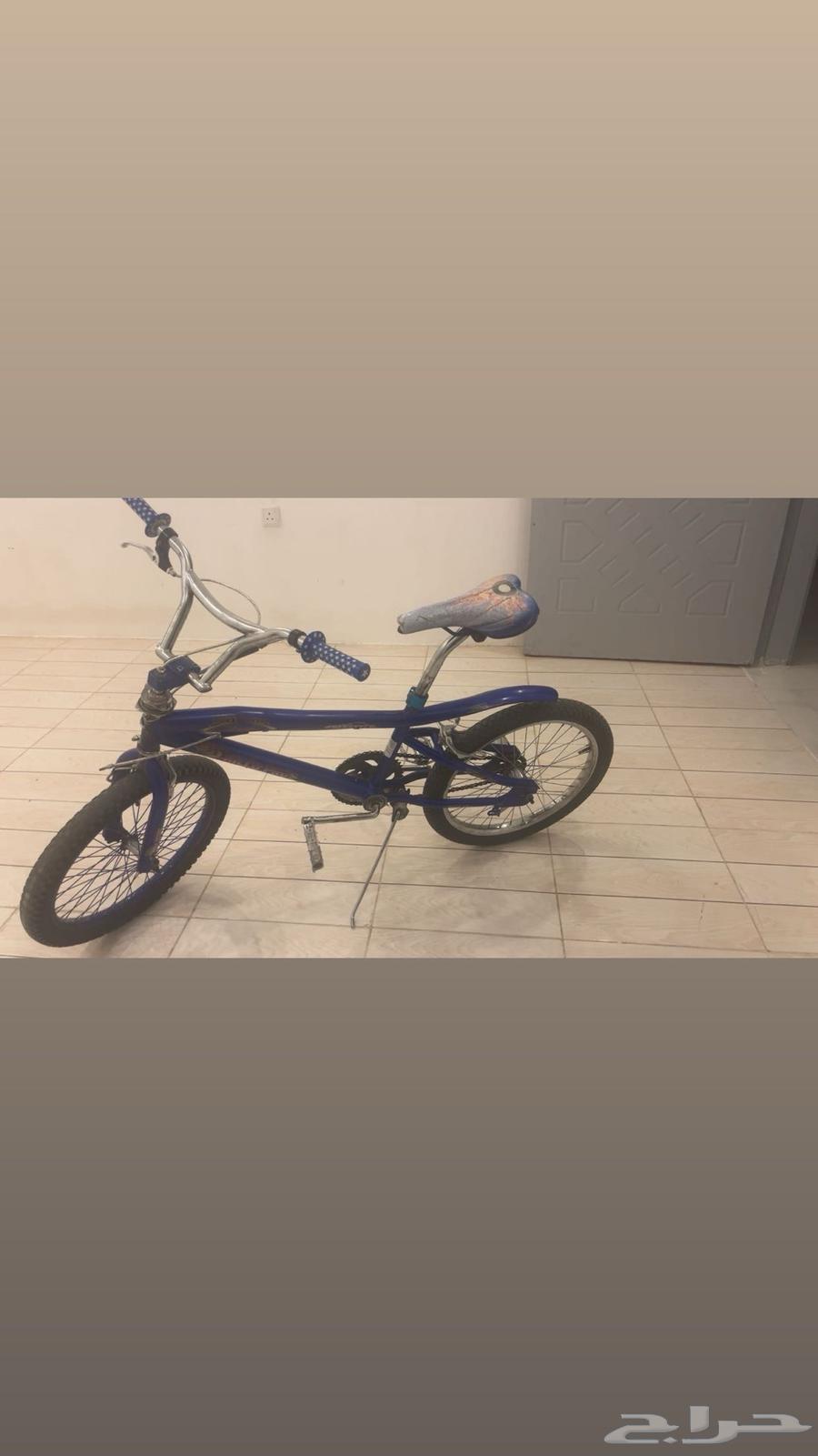دراجة كوبرا مقاس 20 لون زرقاء أبغى فيها 170 ريال أو 16064501788945410113