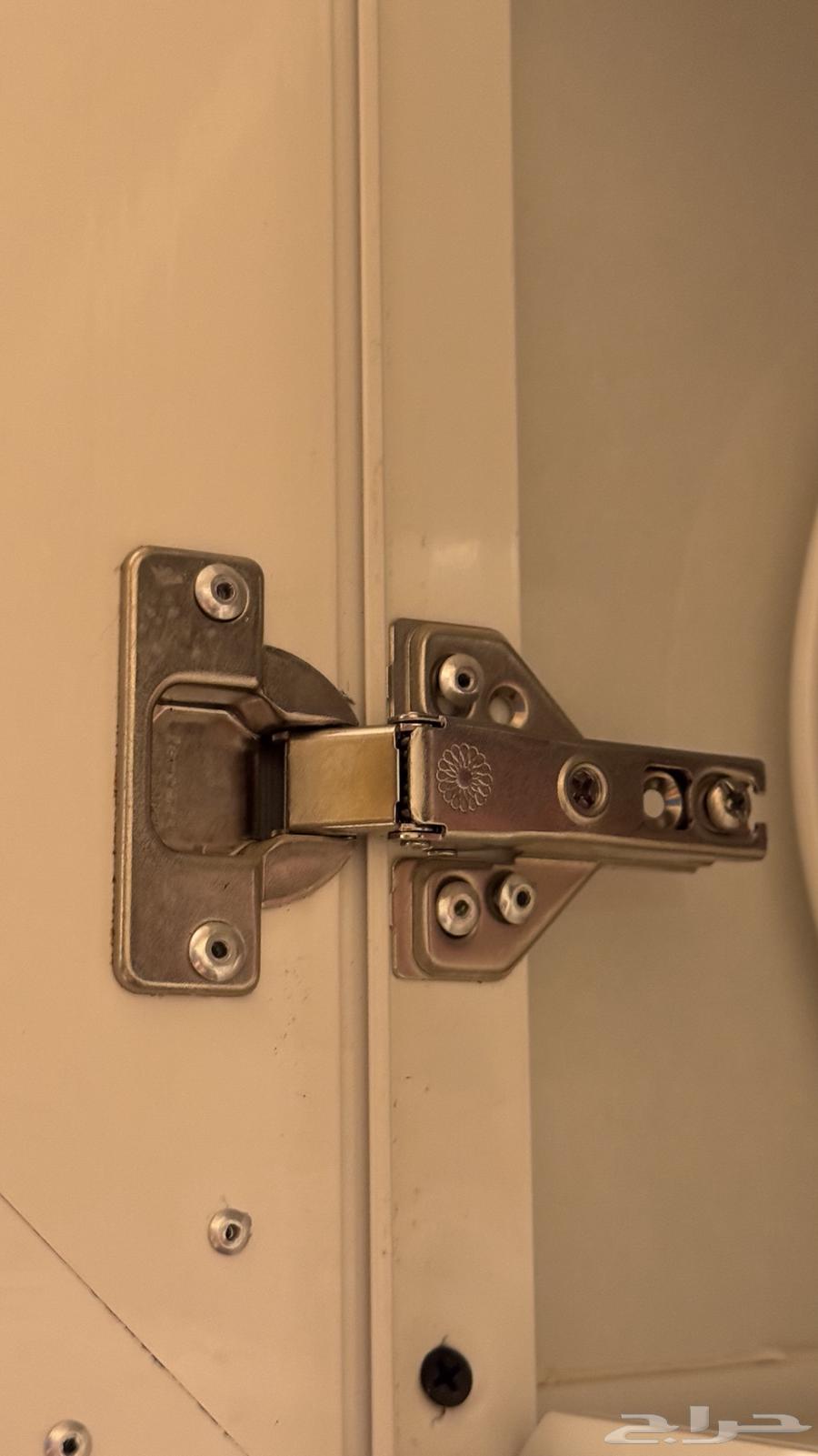 8-meter kitchen used for less than a year64500881628035113