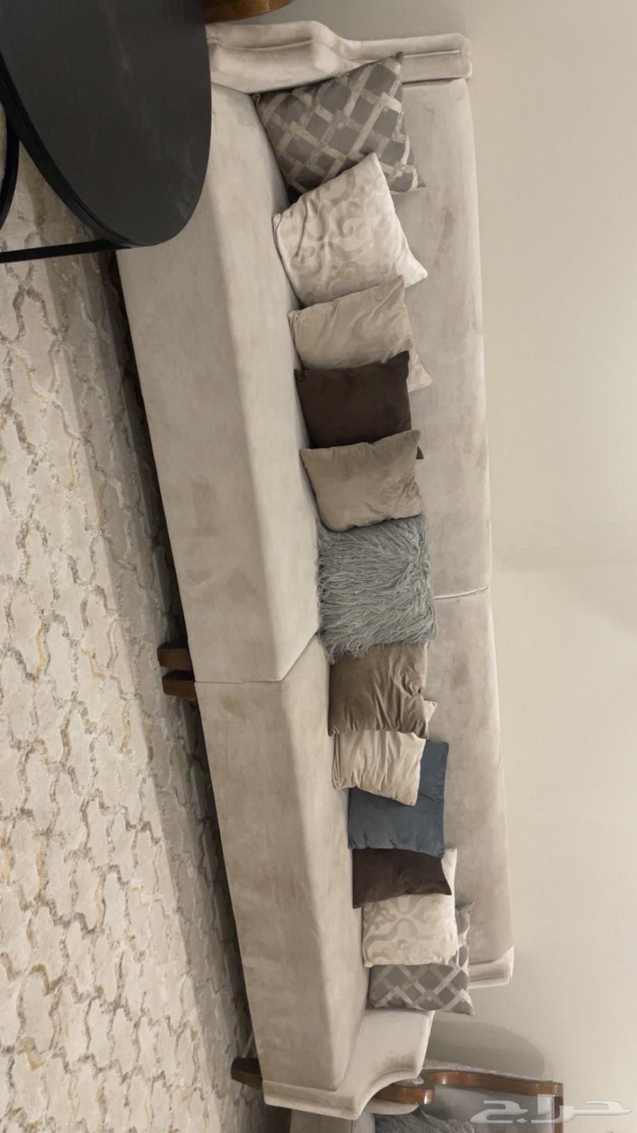 كنب يسع 12 شخص ب 500 مع مكيف64500979538307110