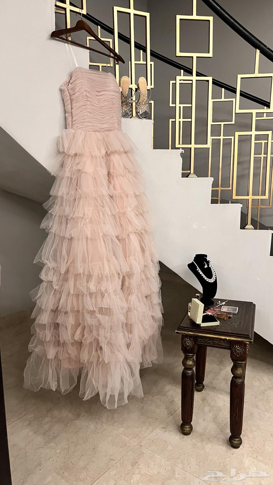 فستان وردي جديد من مصممة64495515881986110