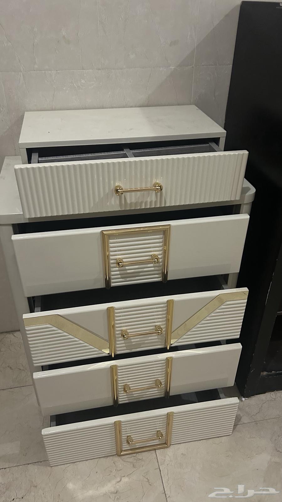 دولاب للبيع64498481129217112