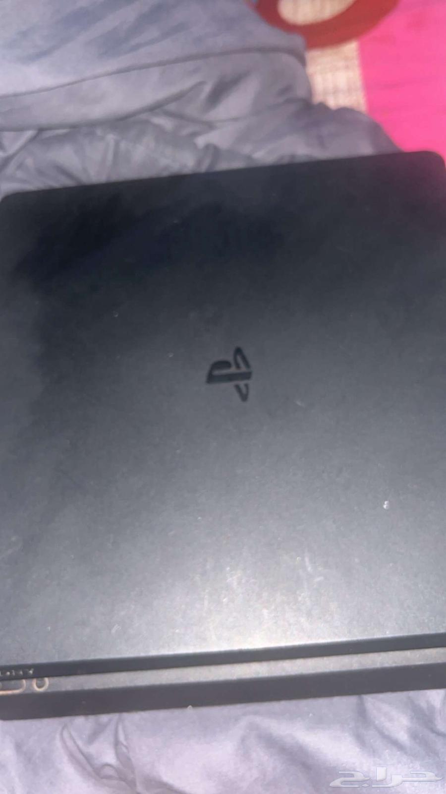 سوني4 للبيع نظيف وييجي معه حساب والسعر 600 مع كل شيء64496419769987113