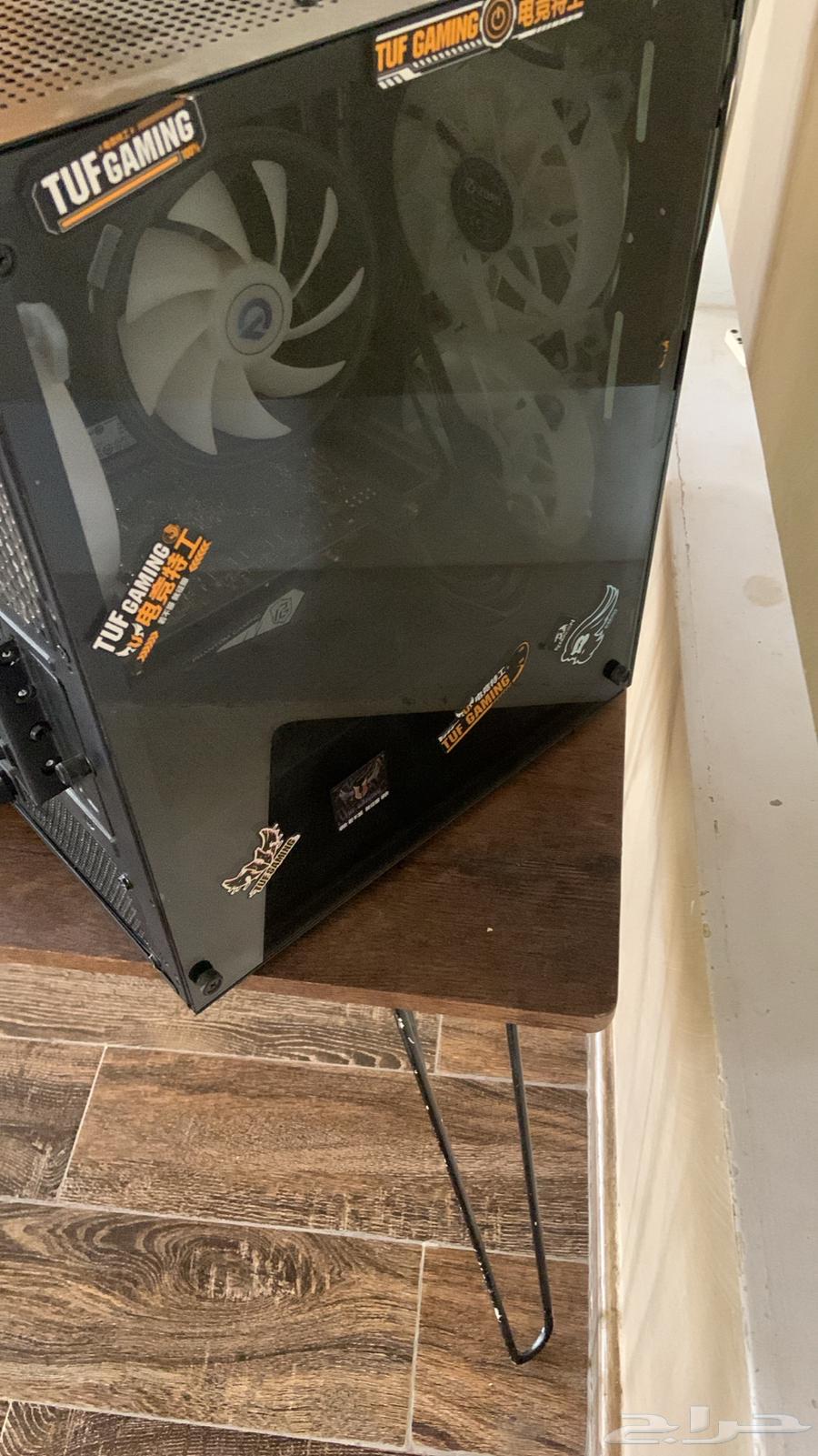 بي سي للبيع معه افراضه وطاوله وكرسي قمنق64497620753538112