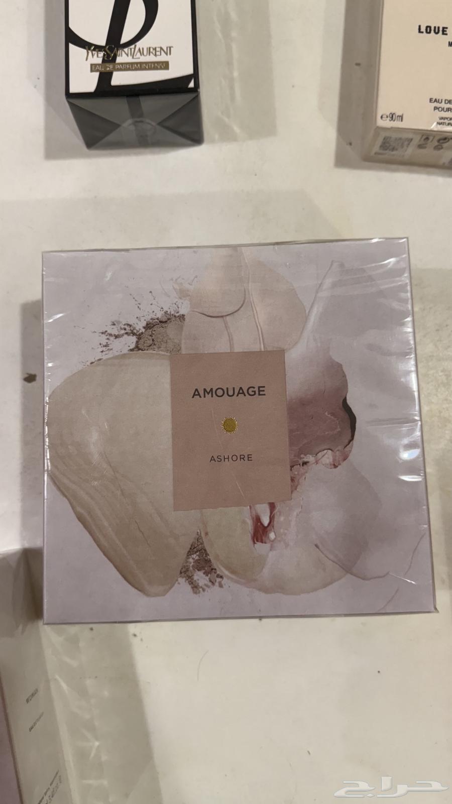 عطر ماركه امواج بسعر طيب وسعره في السوقه 1400 مثل ماتشوف64500630158851112