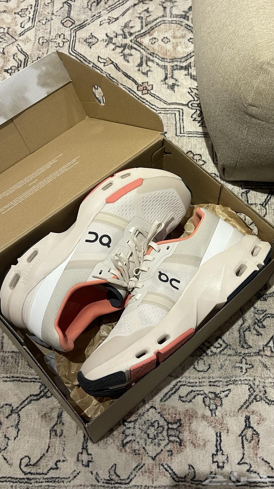 New On Running Running Shoes Size 4064499717244034110