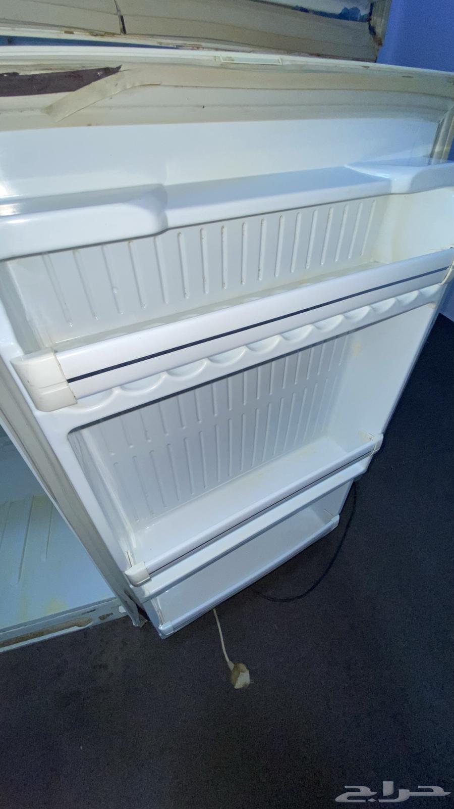 ثلاجة كبيره للبيع64501952312067113