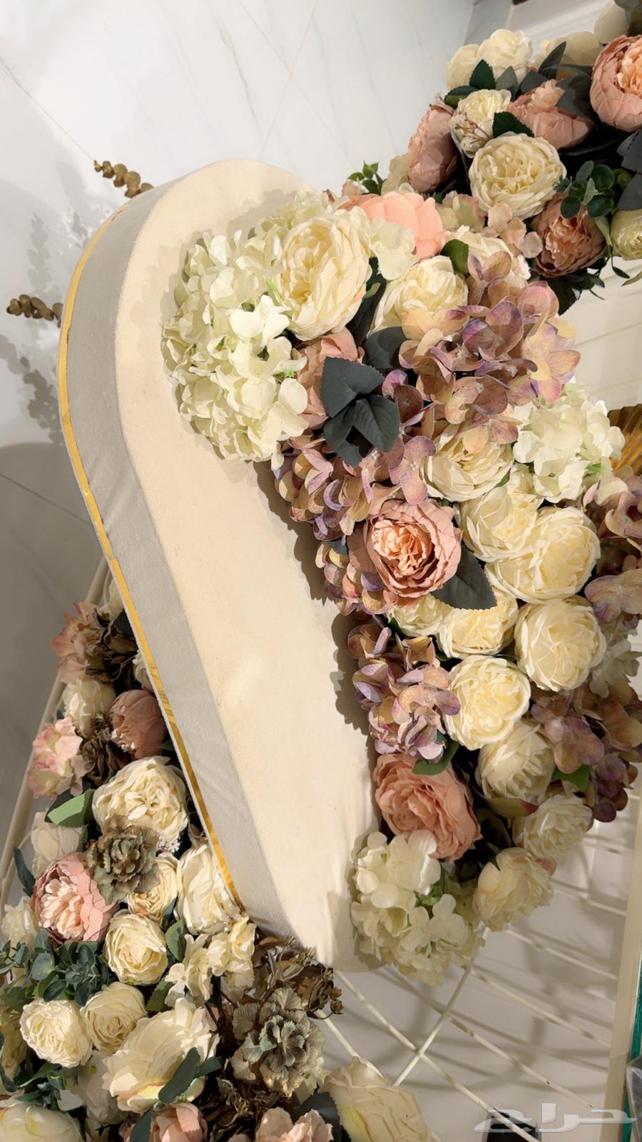 كوشة . استاند هدايا .64416941450626111