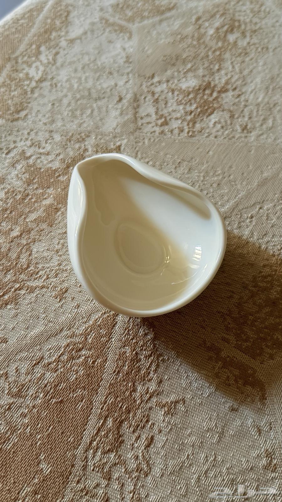 صحن صغير لمقياس القهوة اللون الأبيض64496255276418110