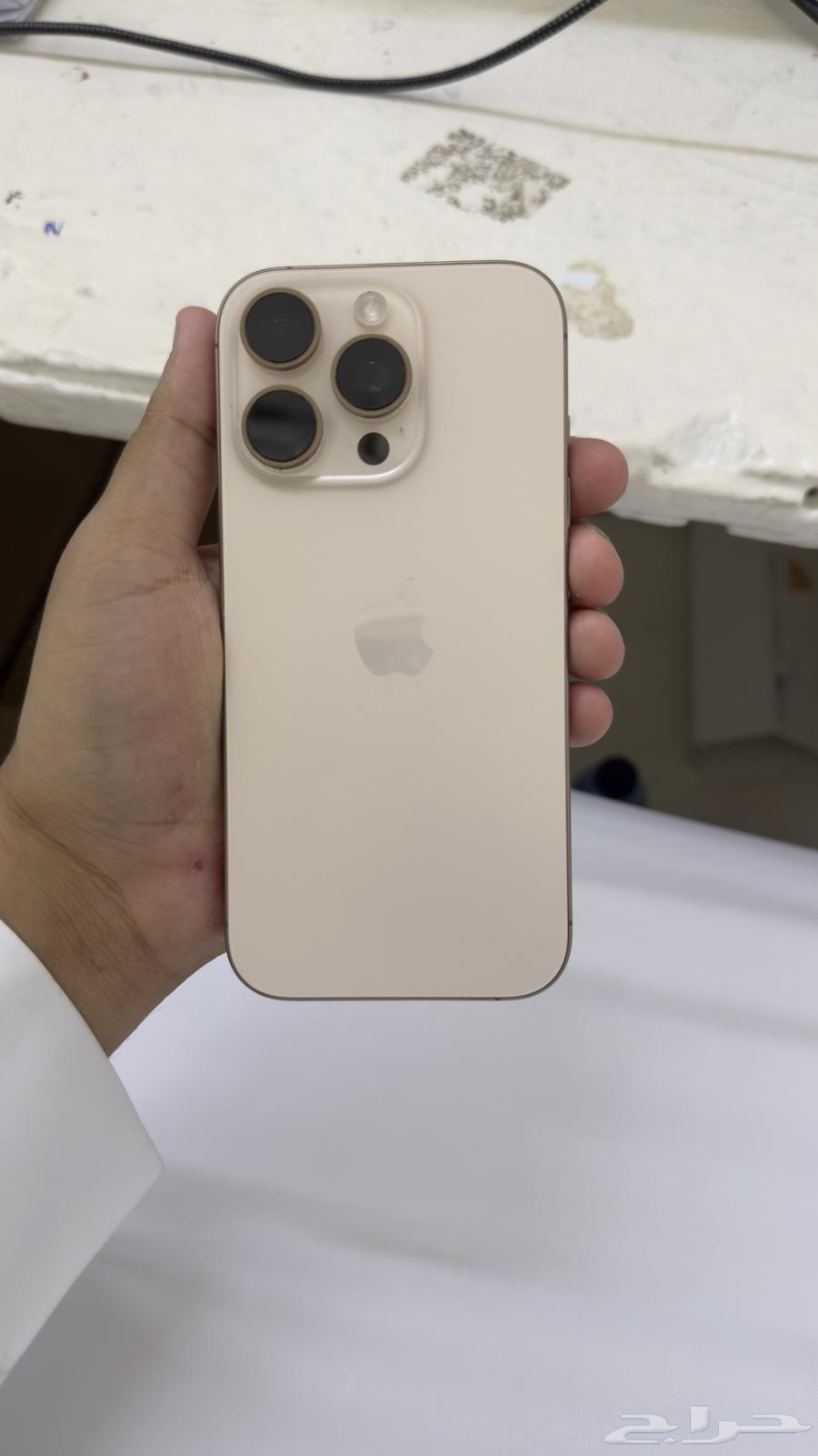 ايفون 16 برو تيتانيوم صحراوي 256قيقا64498242997121111