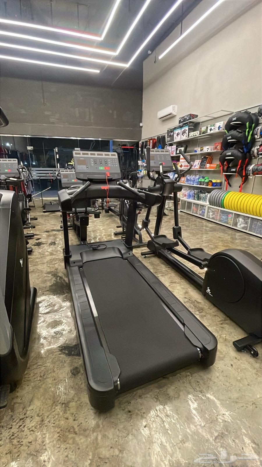 القطيف مقابل سوق الخميس64501967071105113