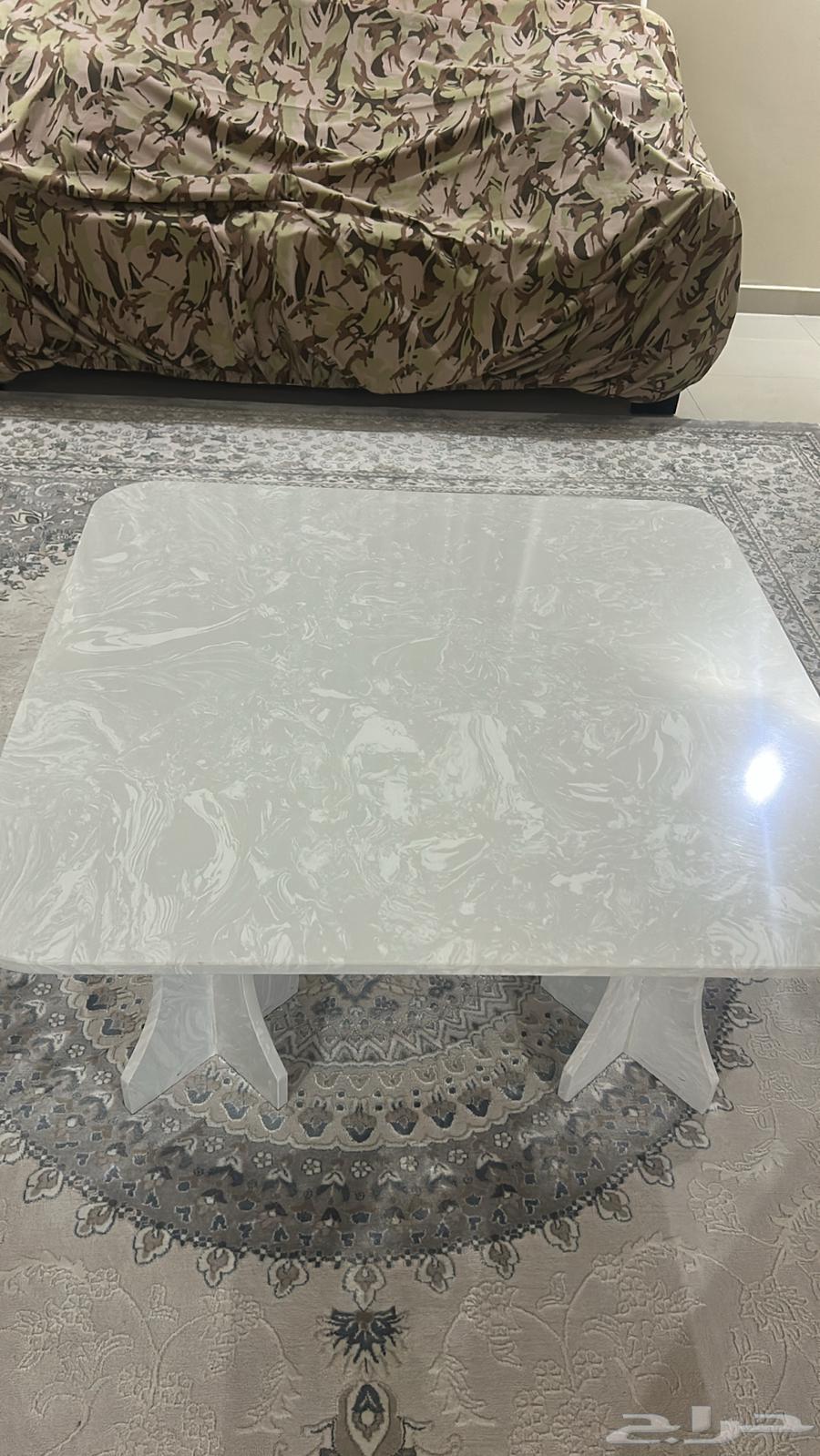 طاولتين كيبيره رخام مع 8 طاولات خدمه رخام جوده عالييه64501843778305112