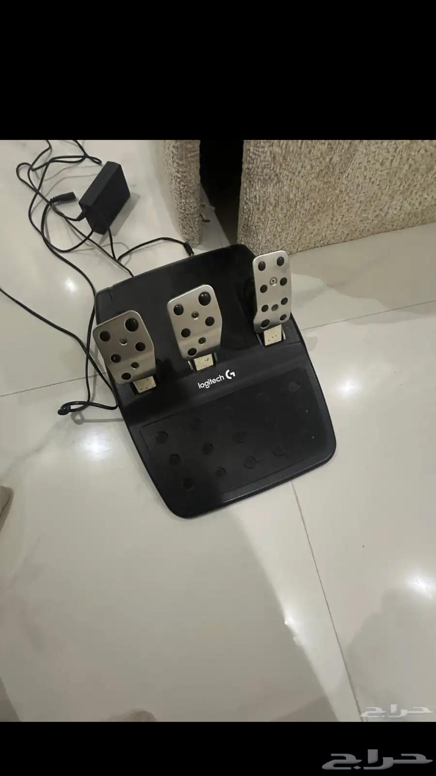 Dxracer G29, very clean, comes with a drift wheel, works on all devices64498577611522110