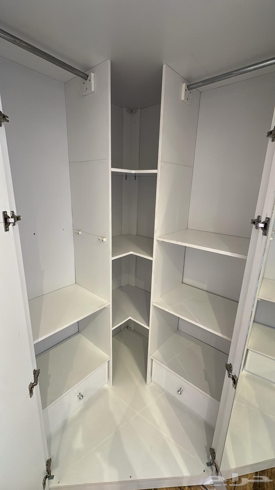 دولاب زاويه ابيض للبيع المستعجل64496255261571113