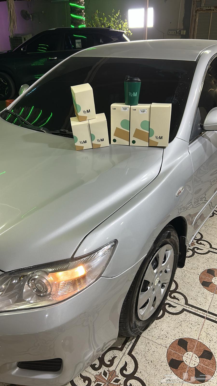 Green stool for sale, available in large and small sizes, priced at 8564494939470082111