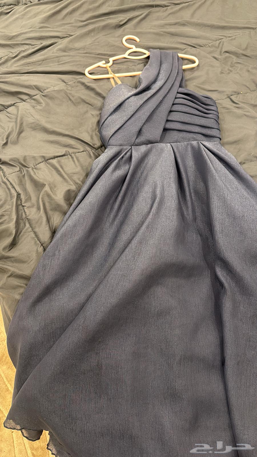 فستان للبيع استخدام واحد فقط64495050015362111
