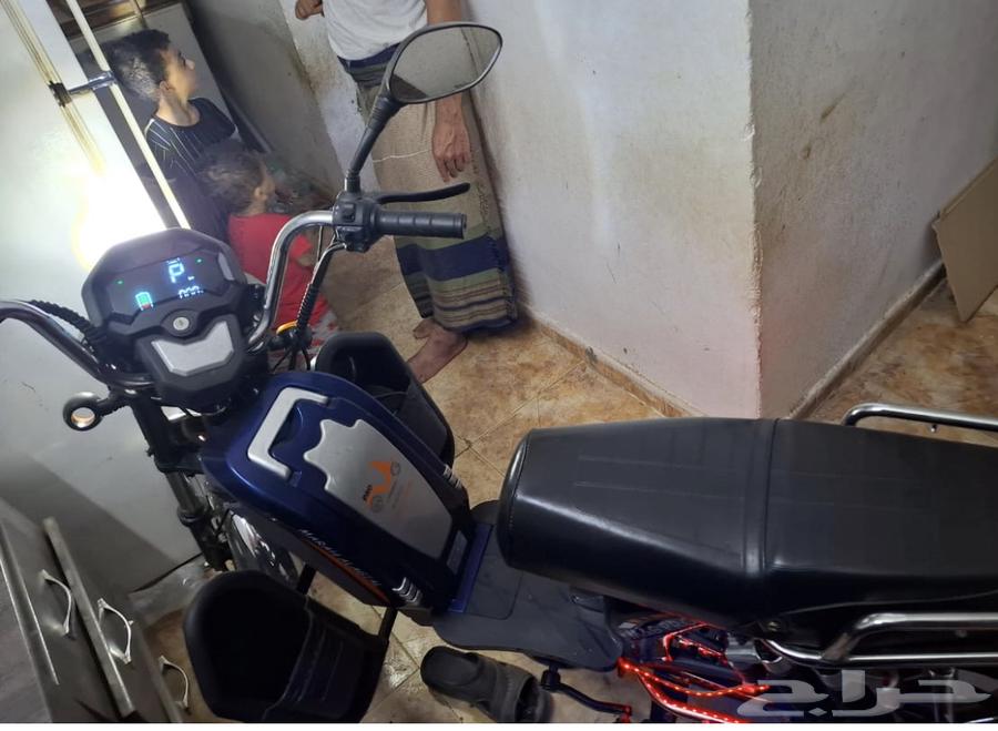 Large scooter used three times64497509632386112