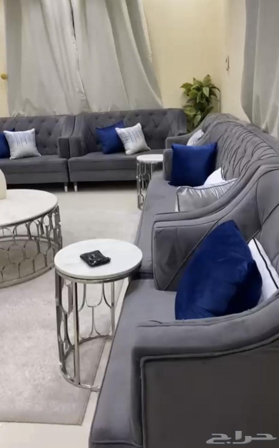 Two clean sofa sets64502625535490112