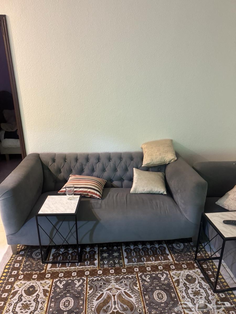 كنبتين بحالتها الجديده ما تشكي من جديده يبي لها نظافة شوي64500937311233112