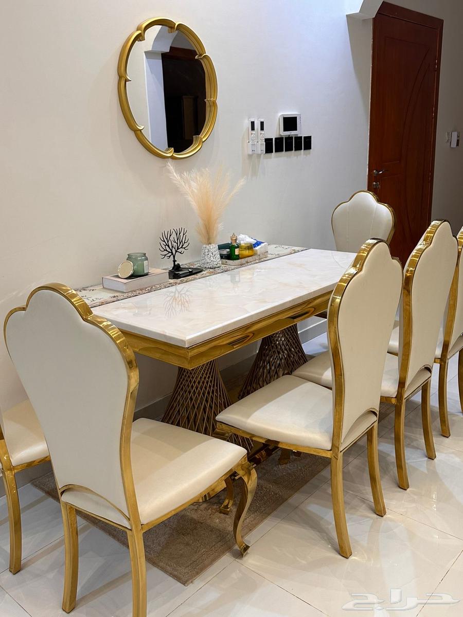 Dining table with 6 chairs, new and never used64497027527426110