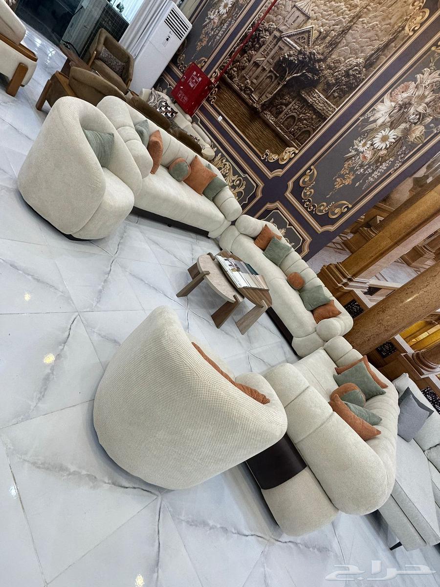 يوجد لدينا كنب للبيع وتفصيل على حسب طلب العميل64495254891779110