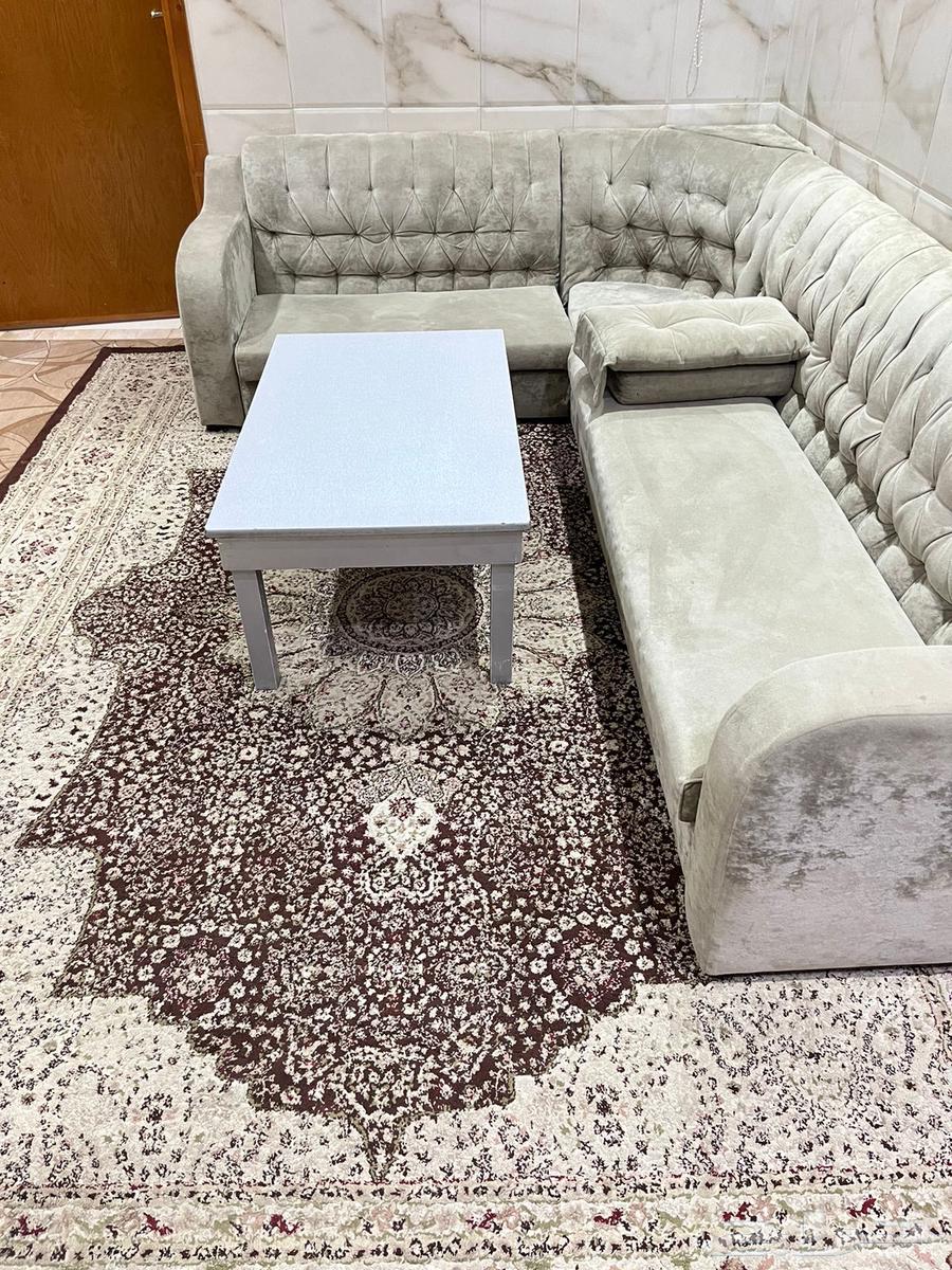 للبيع كنب وطاولة وفرشة64498411301633110