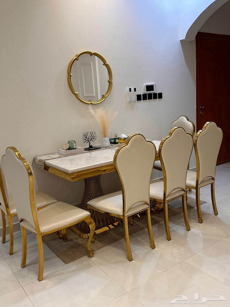 Dining table with 6 chairs, new and never used64497027527426111