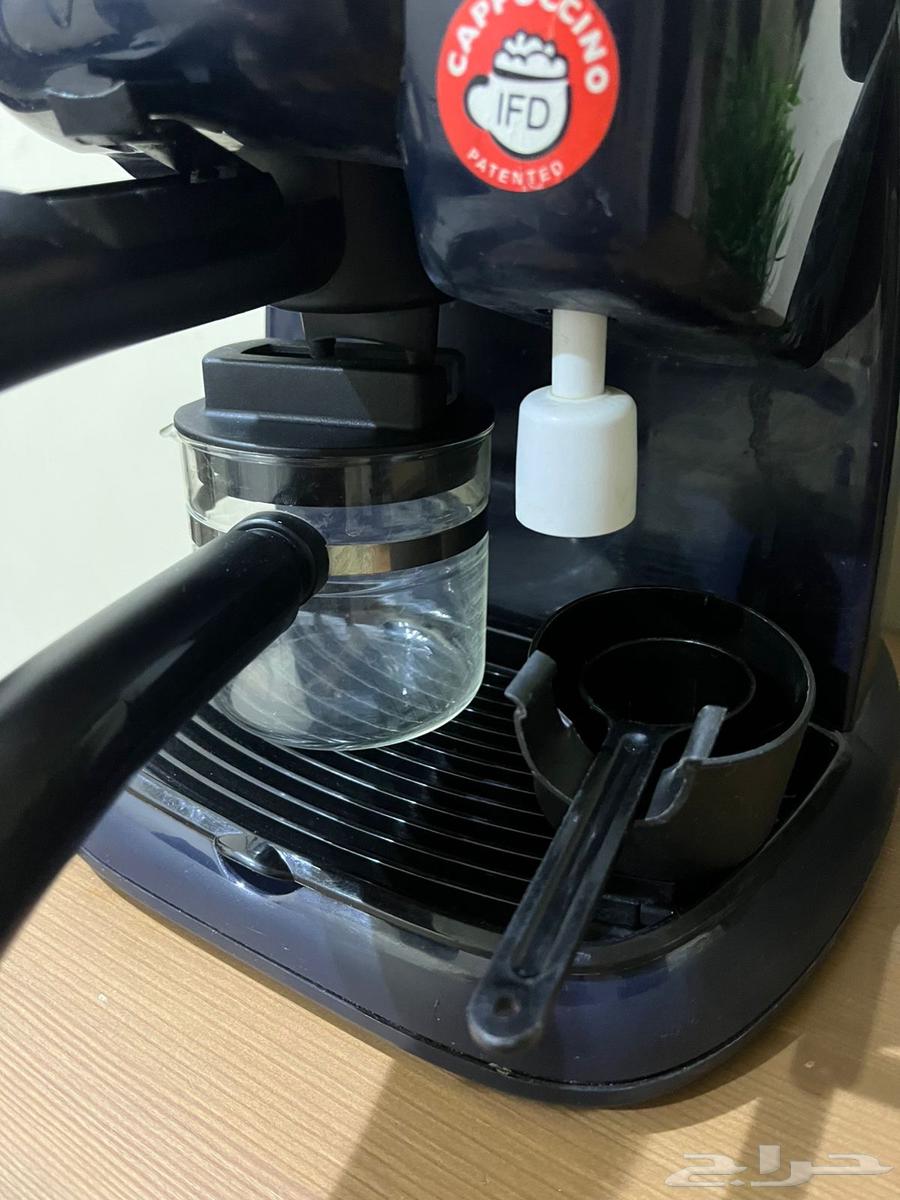 ماكينة قهوة ديلونجي شبه جديدة64498909934722113