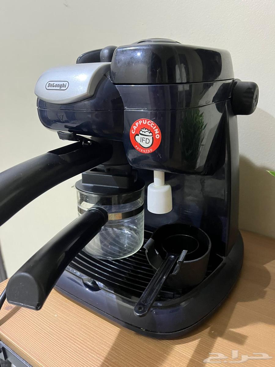 ماكينة قهوة ديلونجي شبه جديدة64498909934722110