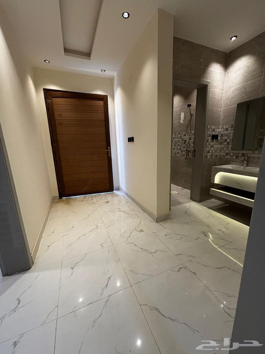3 apartments (two with 5 rooms and one with 2 rooms) in Al Rahmaniya, Jeddah64143584249346111