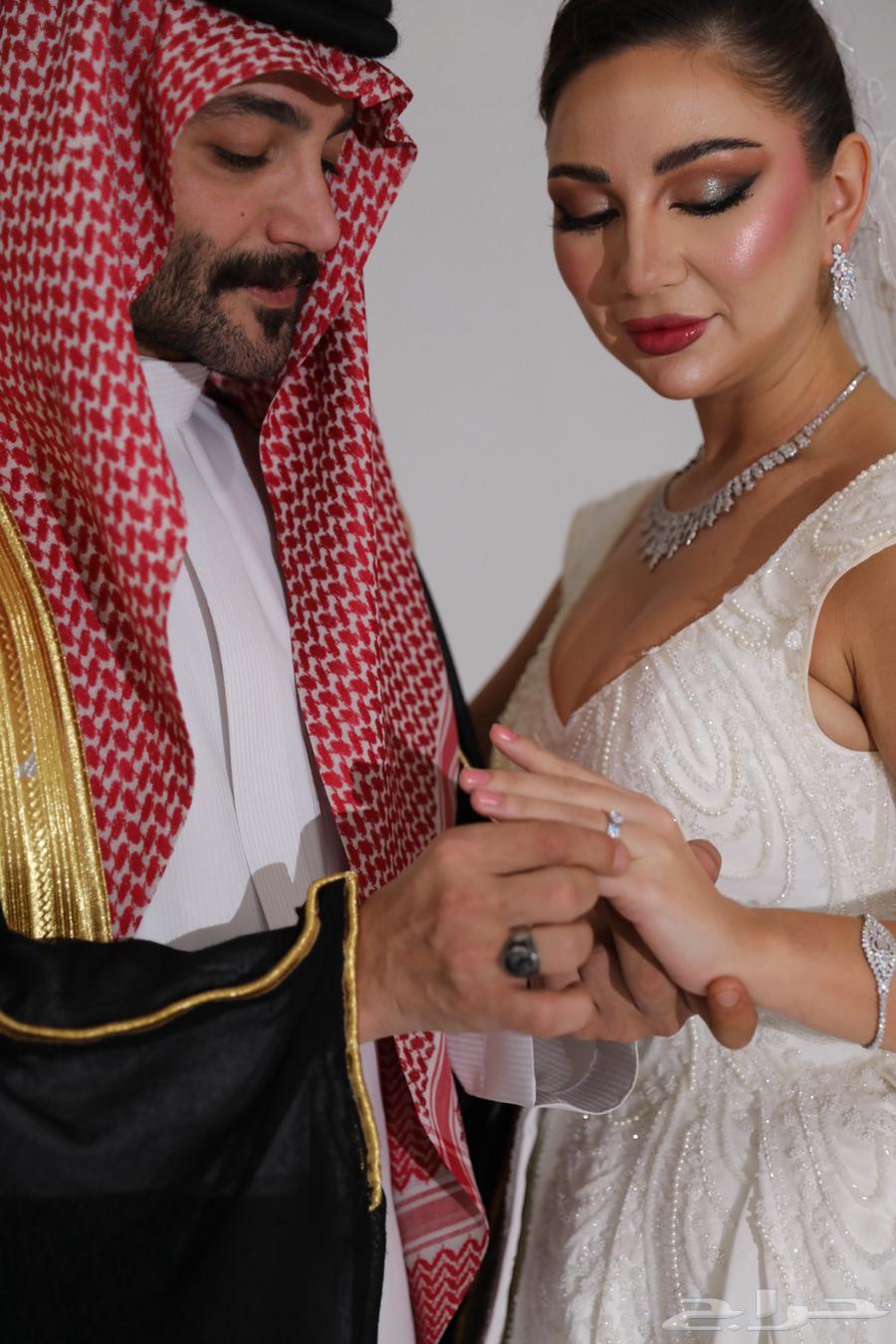 عرض بمناسبة اليوم الوطني ( تصوير جوال الساعه 95 ريال )64498453290753114