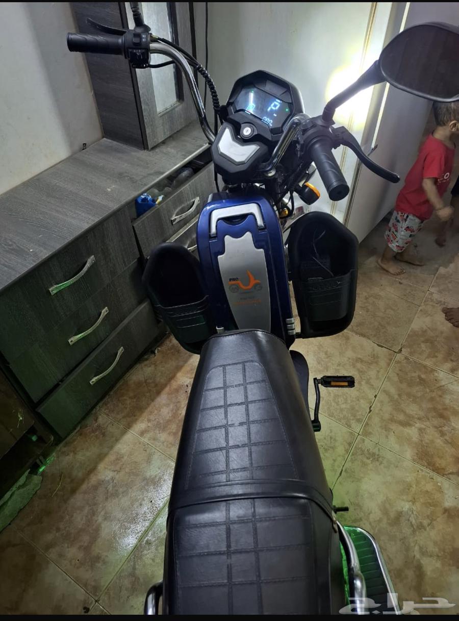 Large scooter used three times64497509632386110