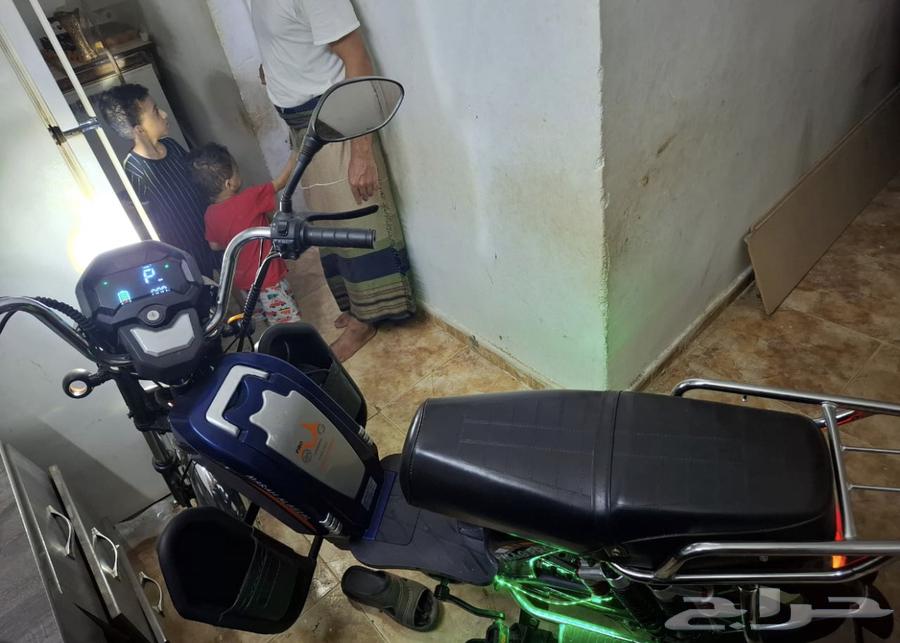 Large scooter used three times64497509632386111