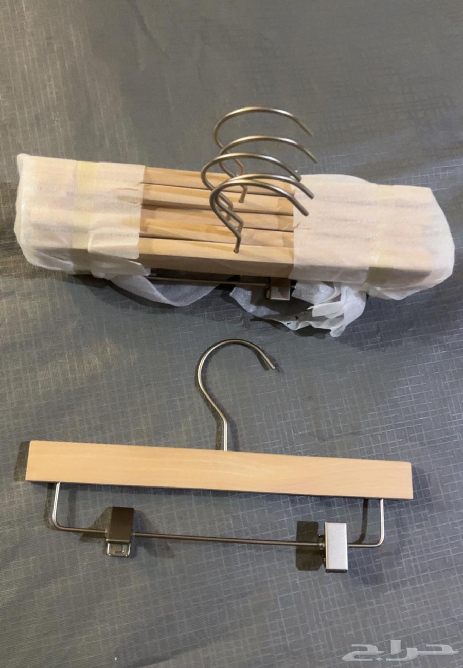 علاقات او شماعات ملابس خشبيه عروض64496336732163111