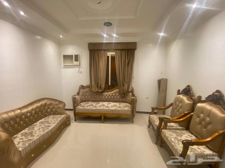 كنب مستعمل كلاسيك تركي مع ستارةبسعر مميز وصيدة64498284887553113