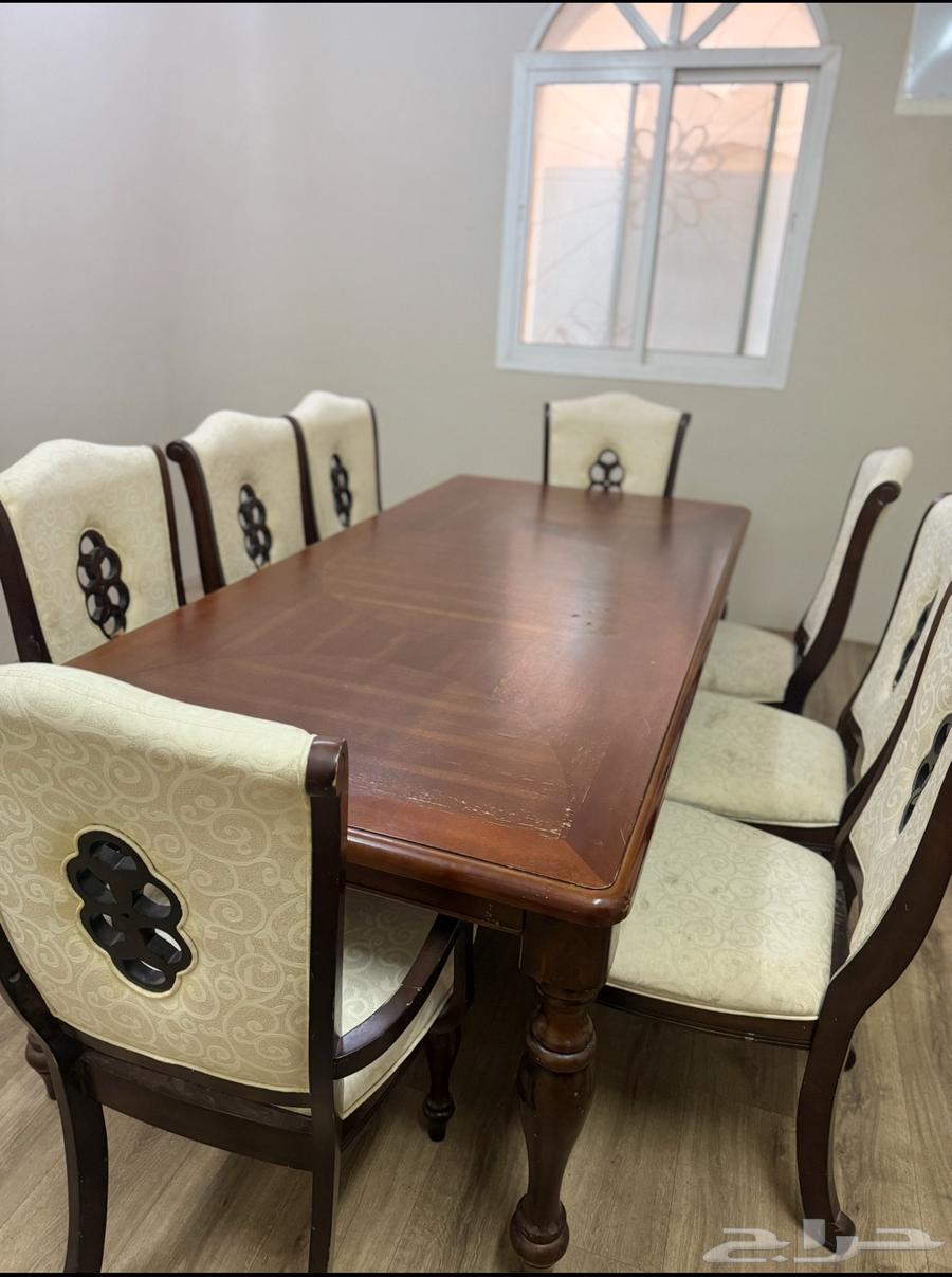 Centerpoint dining table64500257077379111