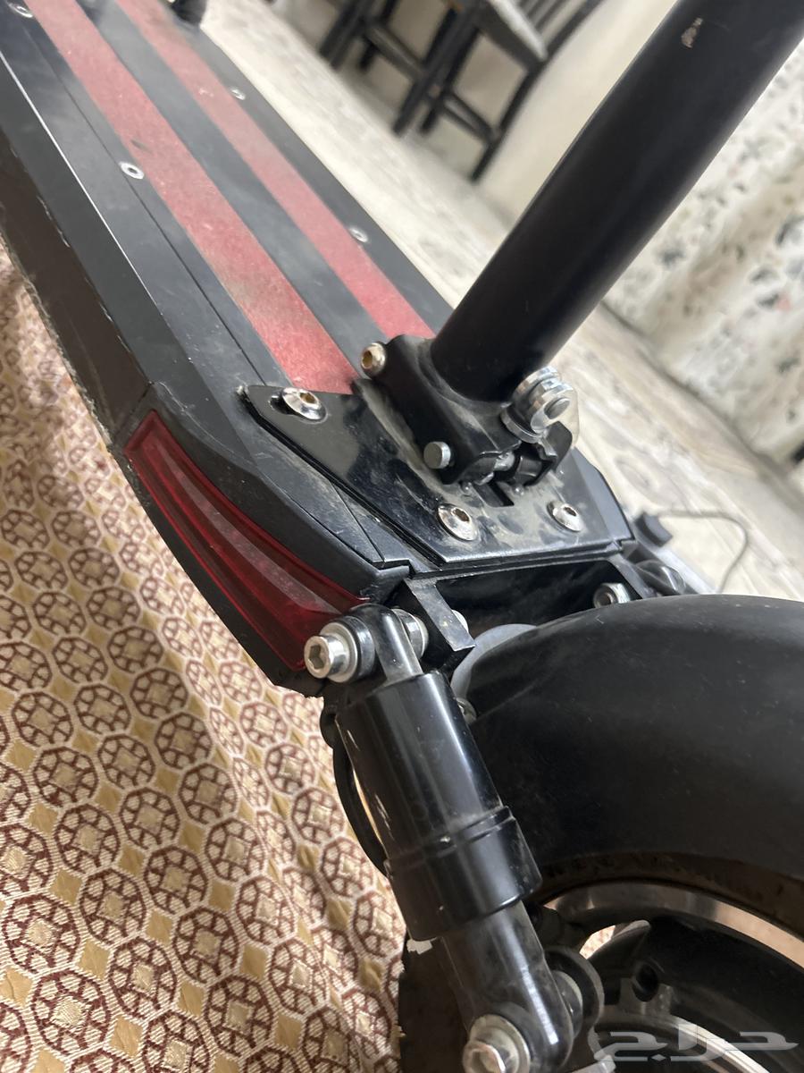 سكوتر مقعد نظيف جدا64495982398850114