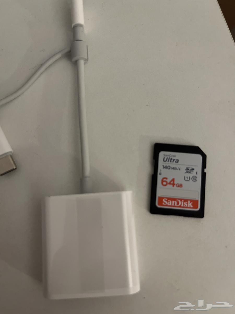 Kodak camera with accessories, additional memory, and connection64498646592898112