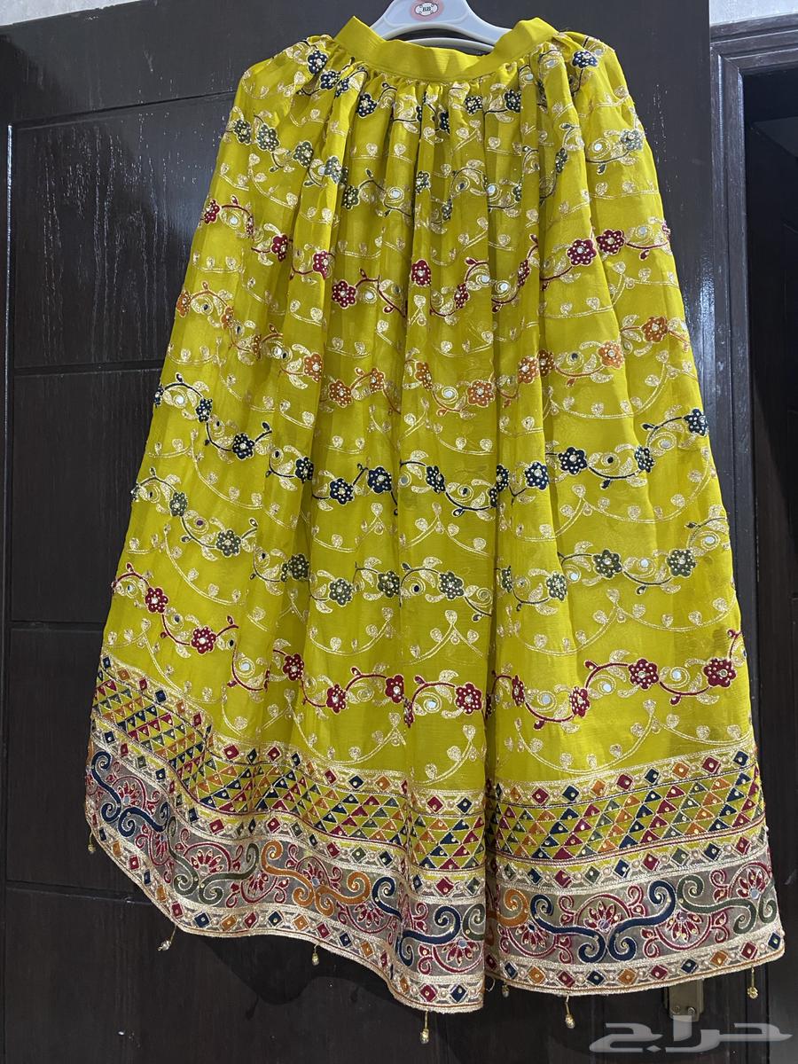 فستان هندي وزن 56 طول 154 مقاس سمول و مديم64502199435394110