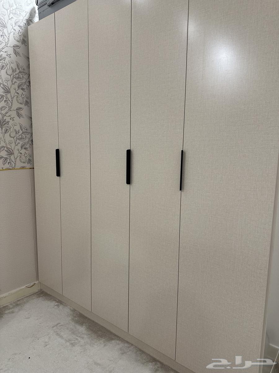 Wardrobe for sale, new and clean, used for only one month64497620729473110