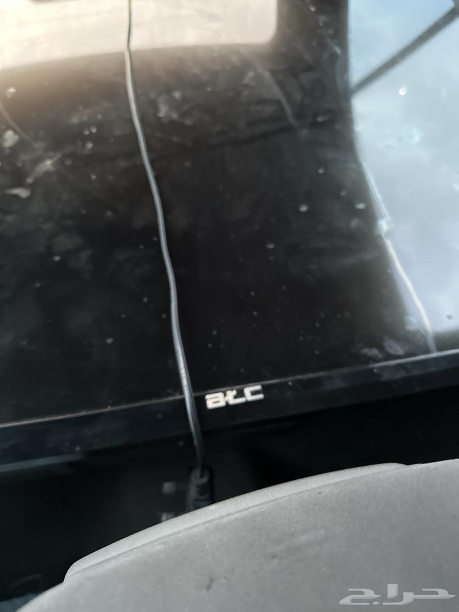 55-inch plasma screen, the screen is clean and has no issues64499436743298111