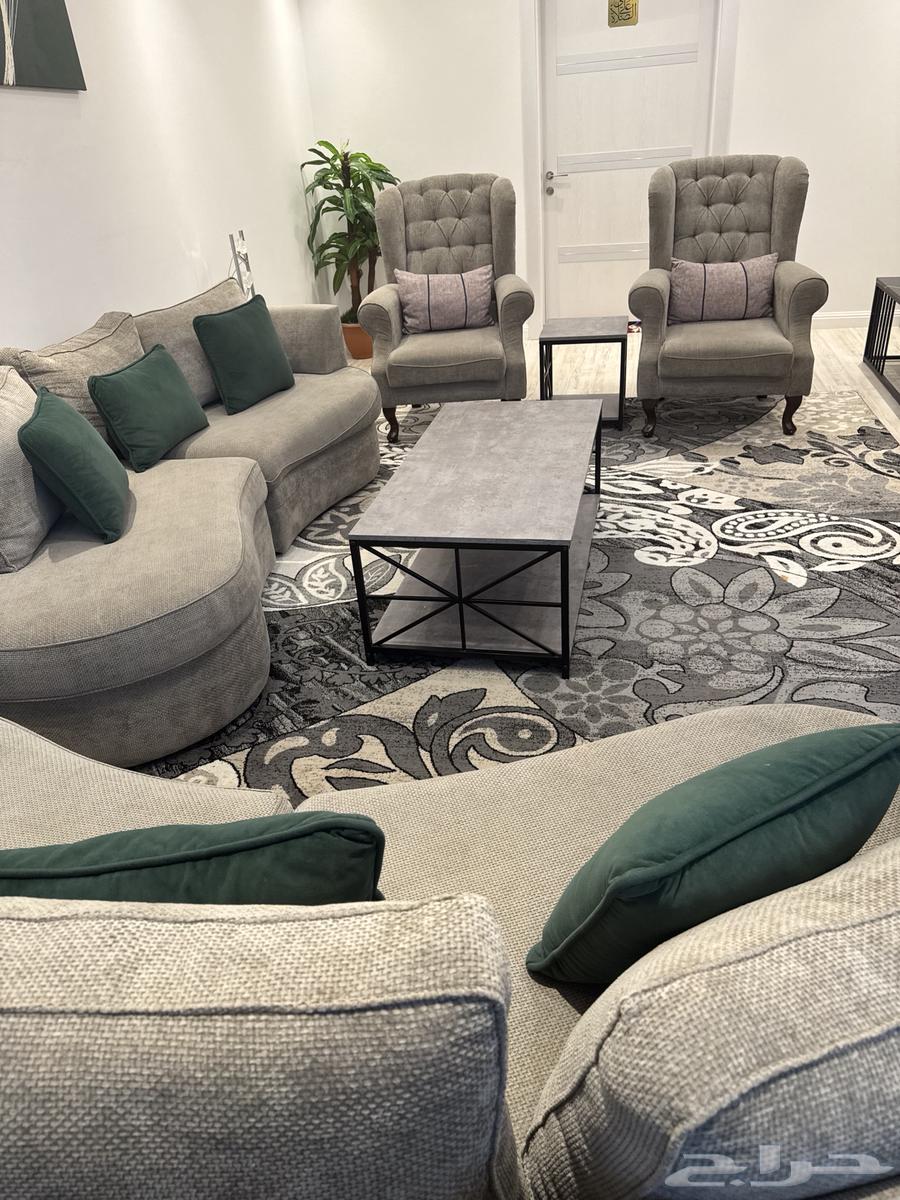 Used clean sofa and its new counterpart64501556152065110