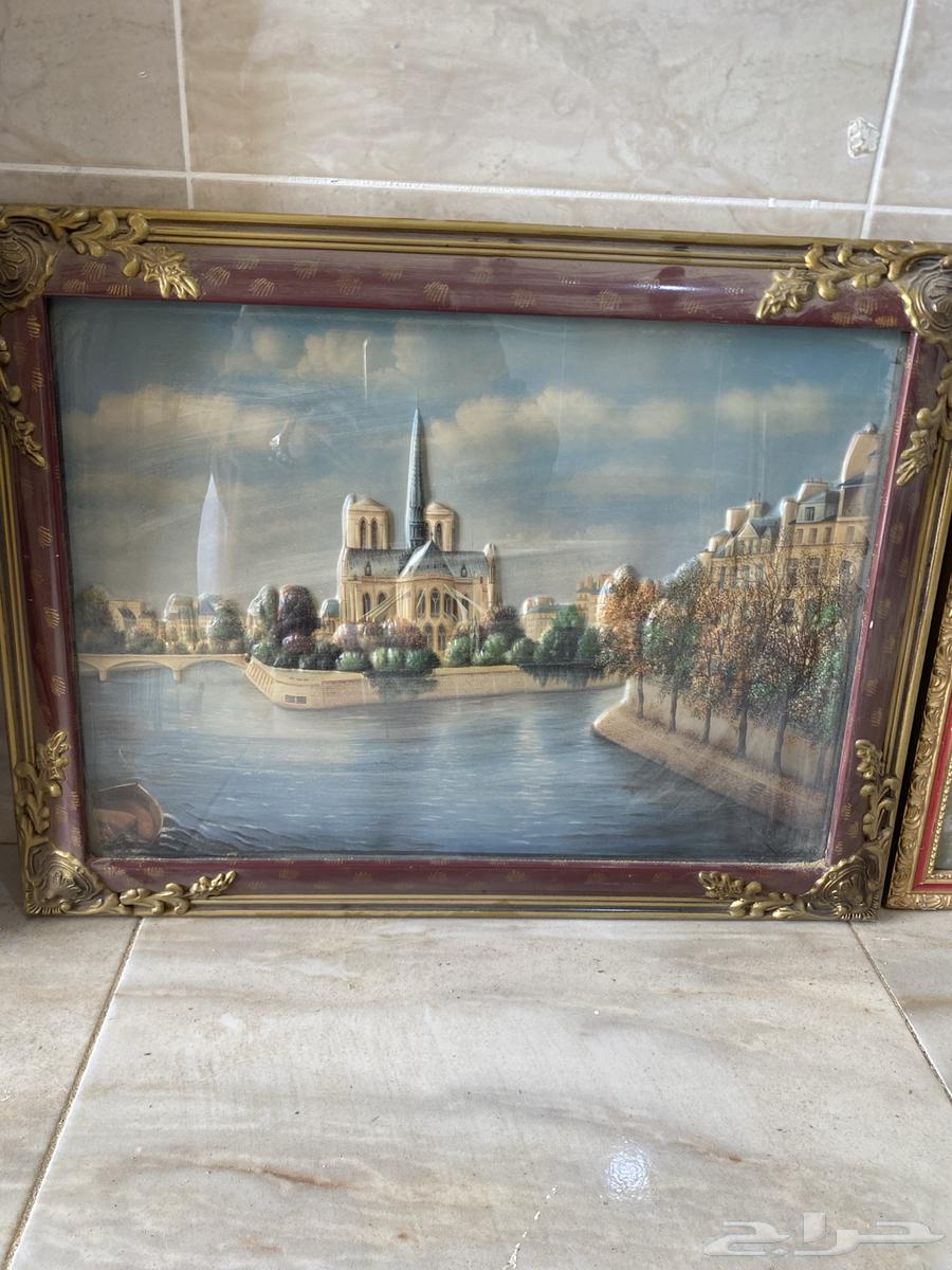 Heritage paintings, as well as carpets, and an old sword64498439175298114