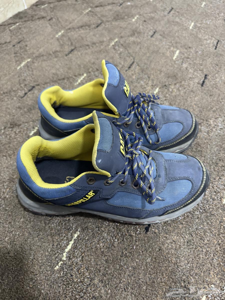 للبيع جزمة سفتي استعمال نظيف64498605153923111