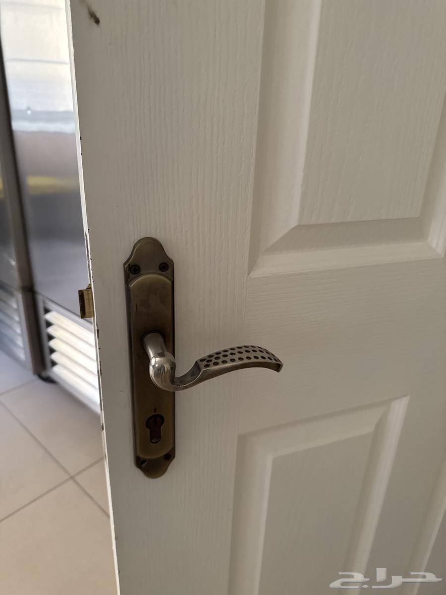 باب64498536389634111