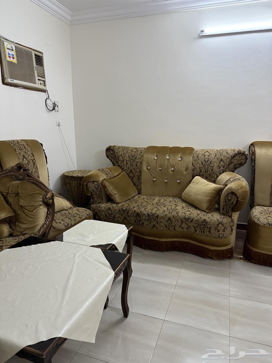 كنب كلاسيك للبيع64502136418051113