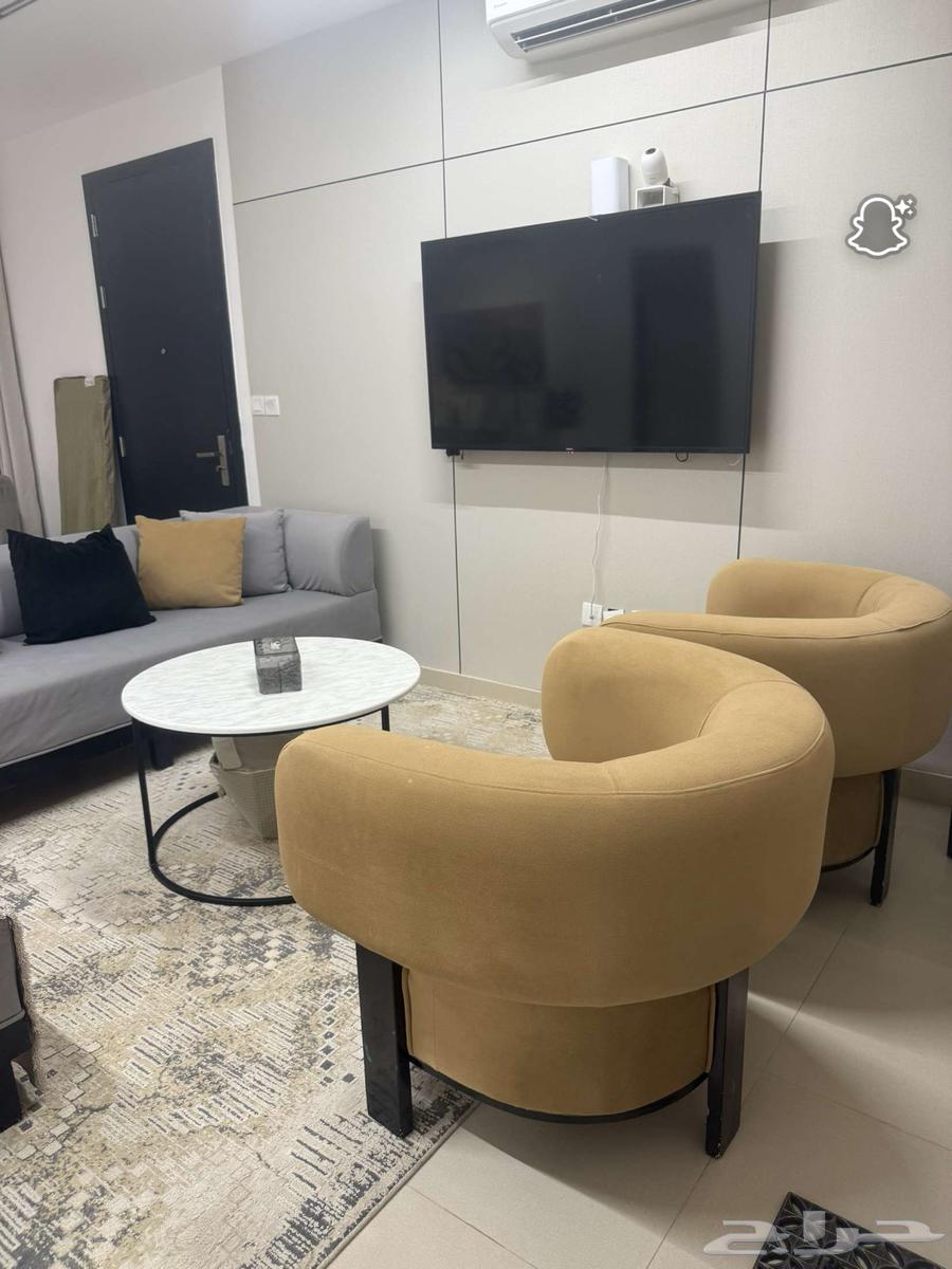 كنب حرفLمع كنبتان مع فرشه مع طاوله استخدام نظيف اقل من سنه64497082506625112