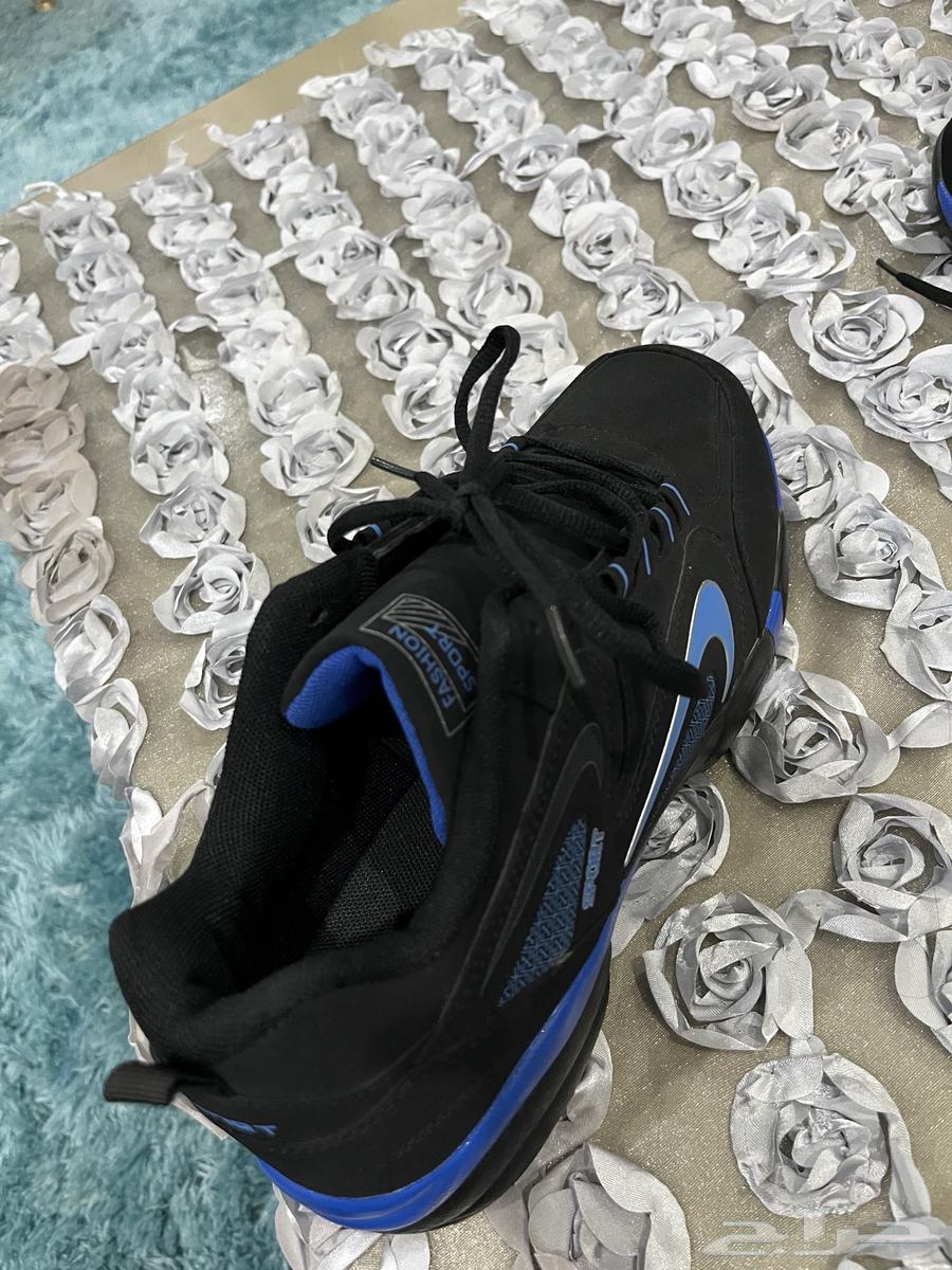 جزمه طبيه رياضيه للبيع سبب البيع   كبيره علي64500839979906111