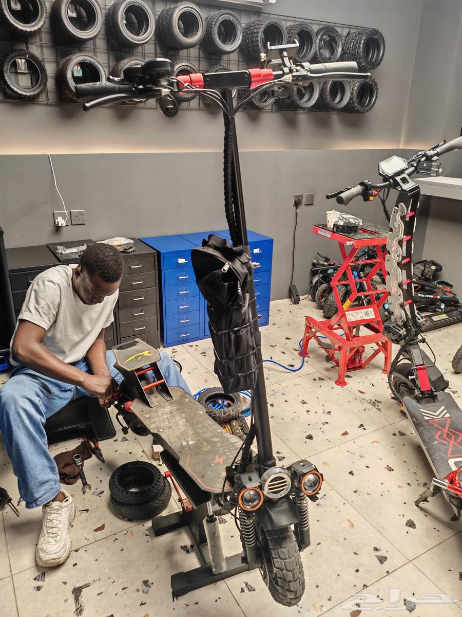 اسكوتر الوحش ماطورين بطاريتين 200 امبير كم واط لايصلح اطفال64495077371393111